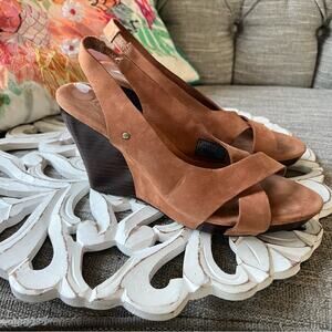 UGG Wedge Heel Sandals Shoes Women’s 7